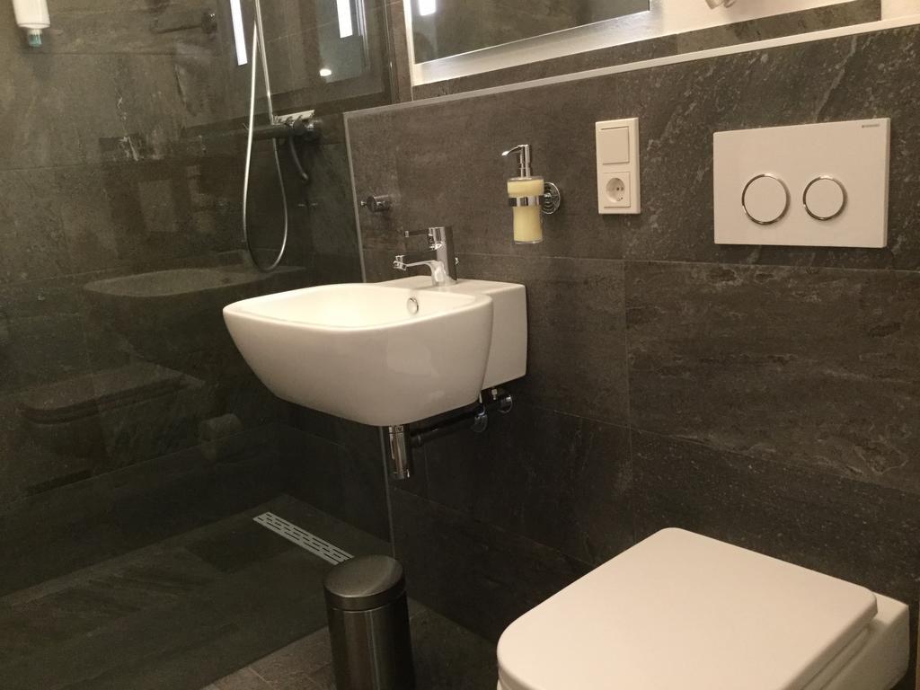 Hotel Weingut Bastian Brauneberg Zewnętrze zdjęcie